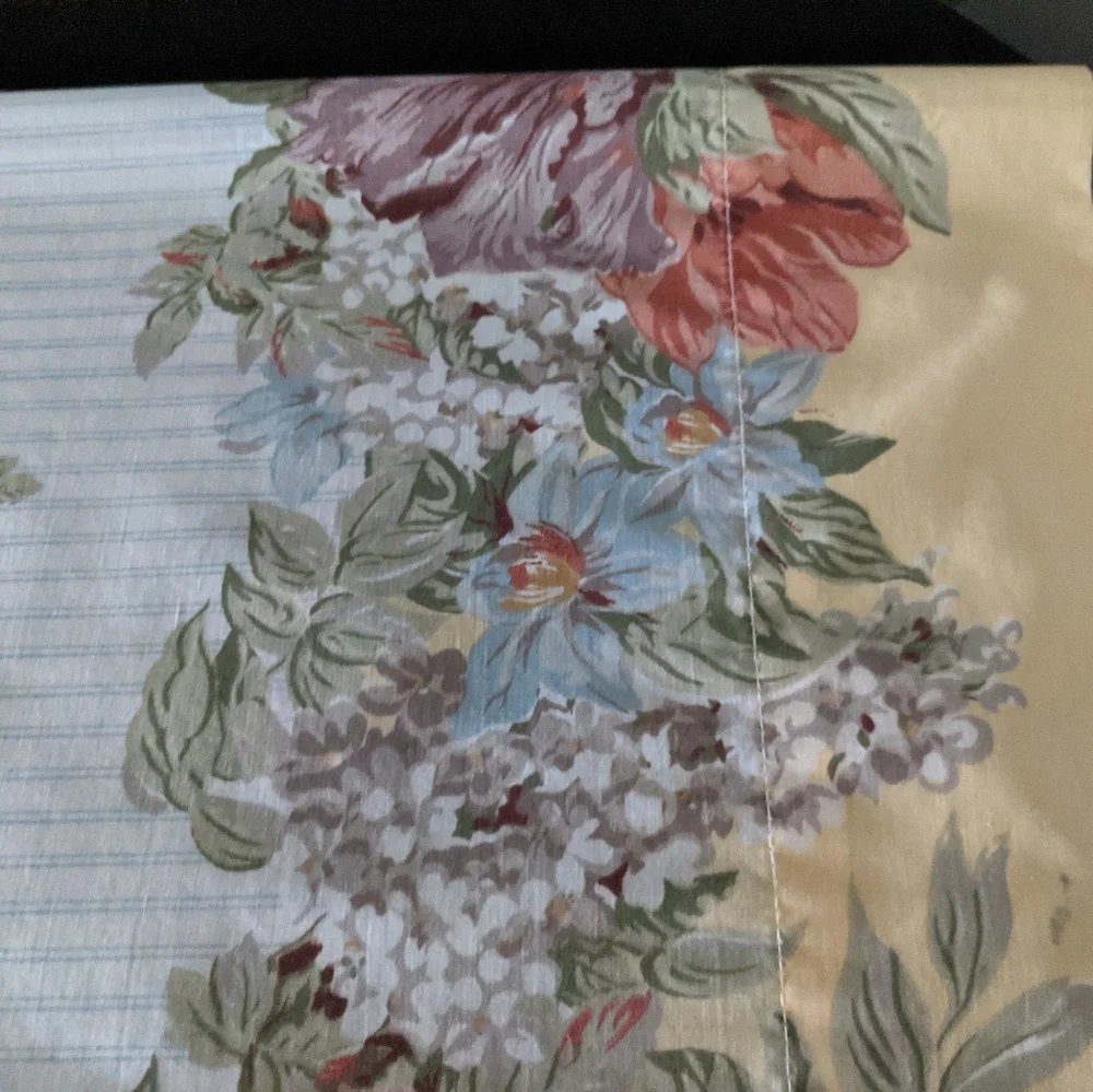 Vintage Gloria Vanderbilt Cottage Rose Twin Bedding